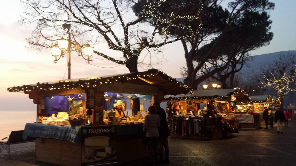Appartamenti Del Borgo Garda  Exterior foto