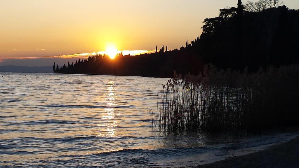 Appartamenti Del Borgo Garda  Exterior foto