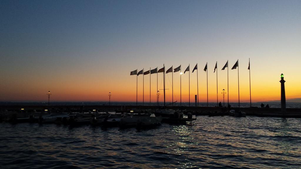 Appartamenti Del Borgo Garda  Exterior foto